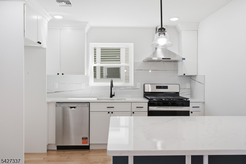 307 Chilton Street Elizabeth NJ 07208