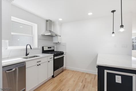 307 Chilton Street Elizabeth NJ 07208
