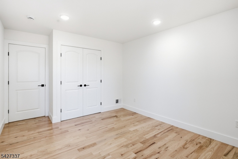 307 Chilton Street Elizabeth NJ 07208