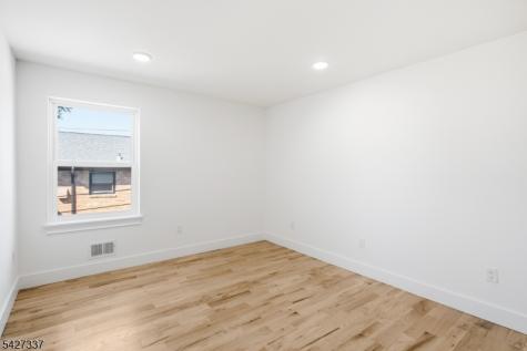 307 Chilton Street Elizabeth NJ 07208