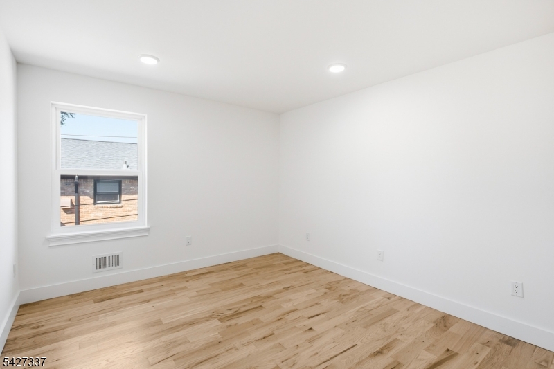 307 Chilton Street Elizabeth NJ 07208
