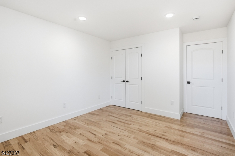 307 Chilton Street Elizabeth NJ 07208