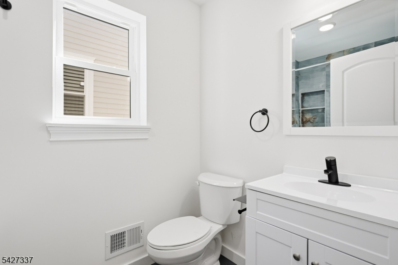 307 Chilton Street Elizabeth NJ 07208