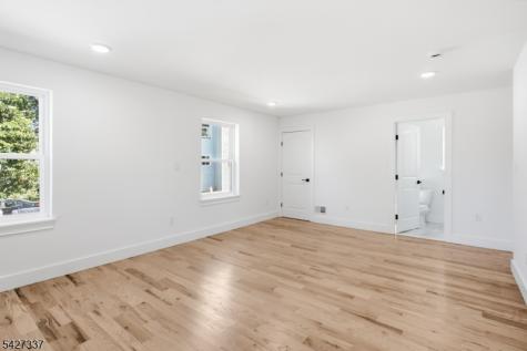 307 Chilton Street Elizabeth NJ 07208