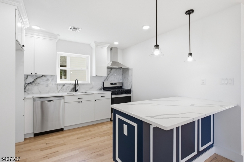 307 Chilton Street Elizabeth NJ 07208