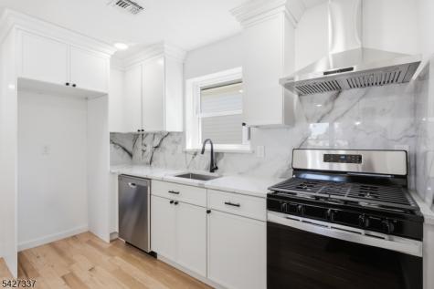 307 Chilton Street Elizabeth NJ 07208