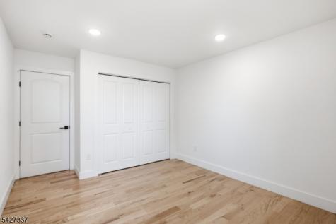 307 Chilton Street Elizabeth NJ 07208