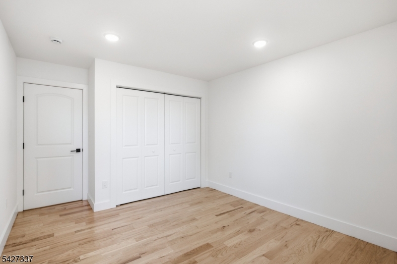 307 Chilton Street Elizabeth NJ 07208
