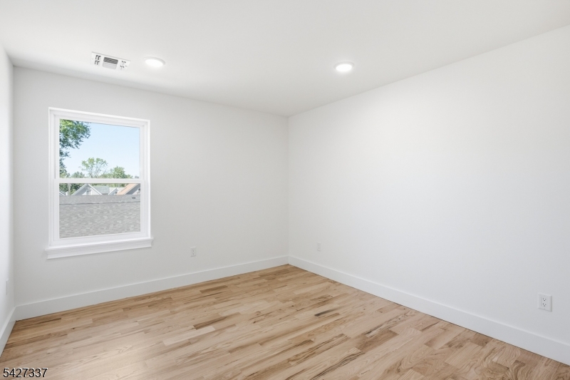 307 Chilton Street Elizabeth NJ 07208