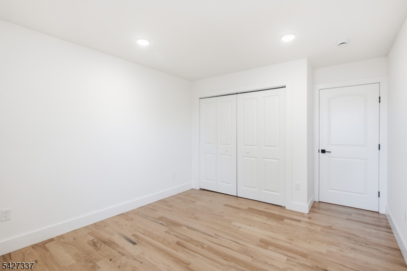 307 Chilton Street Elizabeth NJ 07208