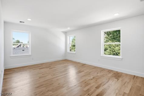 307 Chilton Street Elizabeth NJ 07208