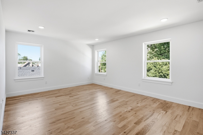 307 Chilton Street Elizabeth NJ 07208