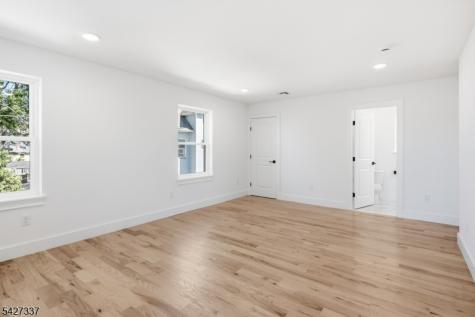 307 Chilton Street Elizabeth NJ 07208