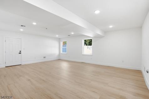 307 Chilton Street Elizabeth NJ 07208