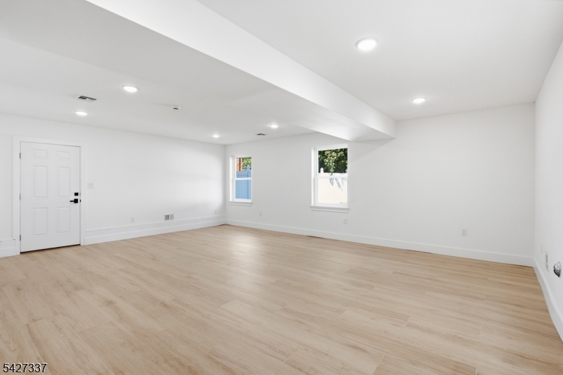 307 Chilton Street Elizabeth NJ 07208