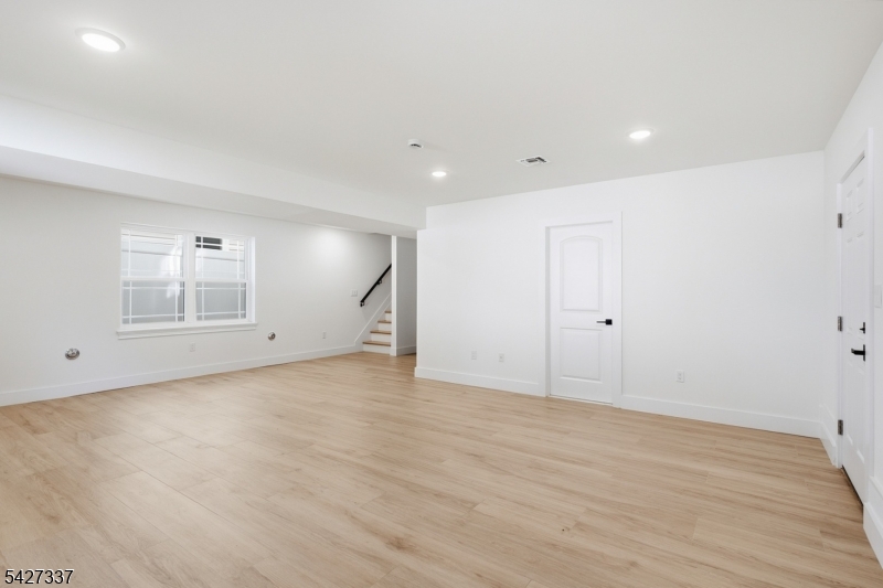 307 Chilton Street Elizabeth NJ 07208