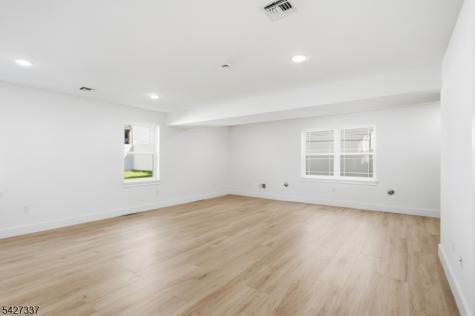 307 Chilton Street Elizabeth NJ 07208