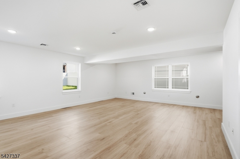 307 Chilton Street Elizabeth NJ 07208