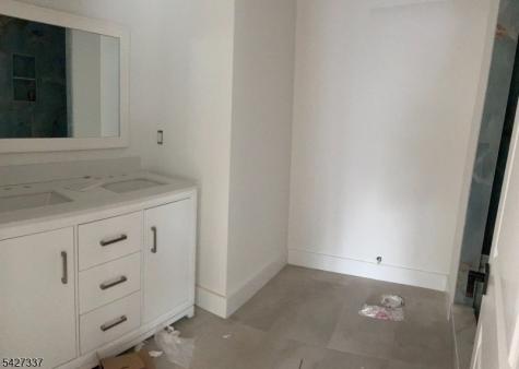 307 Chilton Street Elizabeth NJ 07208