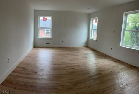 307 Chilton Street Elizabeth NJ 07208