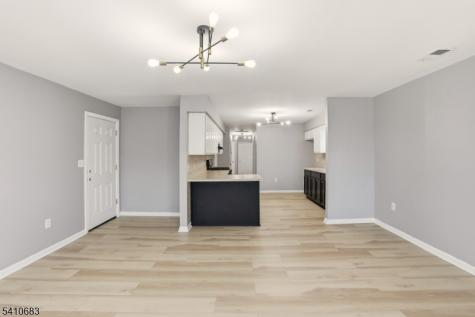 215 Hillside Avenue Newark NJ 07108