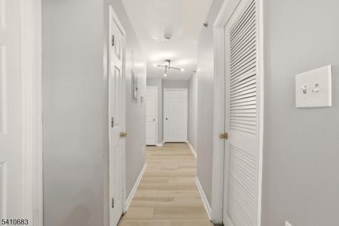 215 Hillside Avenue Newark NJ 07108