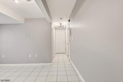 215 Hillside Avenue Newark NJ 07108