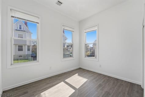 7 Prospect Terrace East Orange NJ 07017