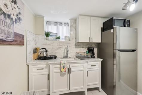 5 77TH Street North Bergen NJ 07047