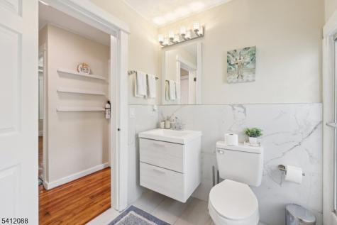 5 77TH Street North Bergen NJ 07047