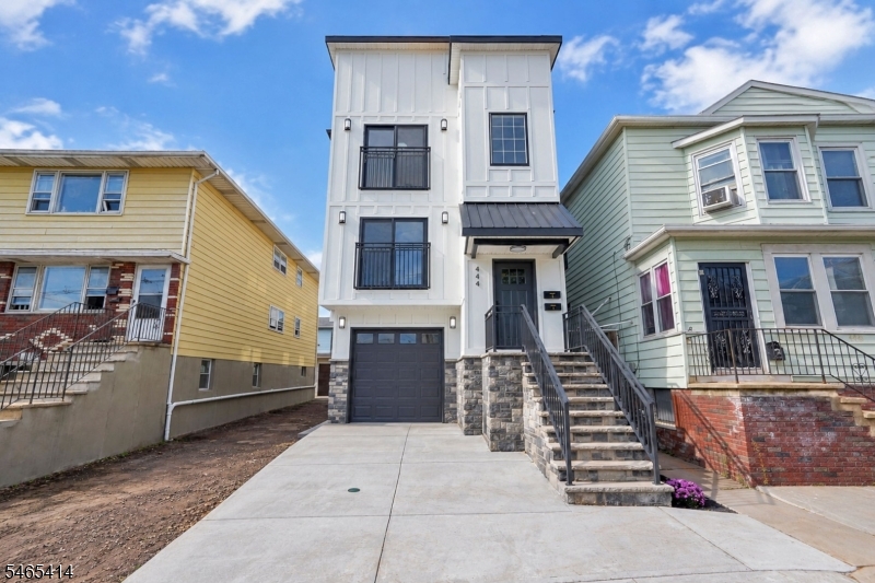 444 3RD Avenue Elizabeth NJ 07206