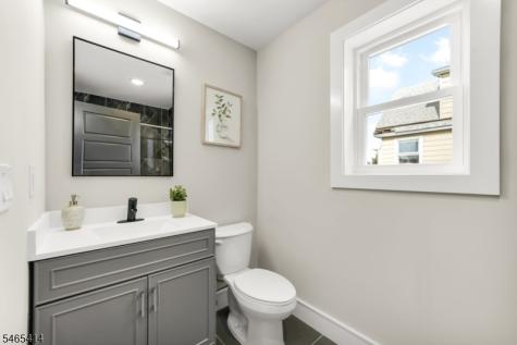444 3RD Avenue Elizabeth NJ 07206