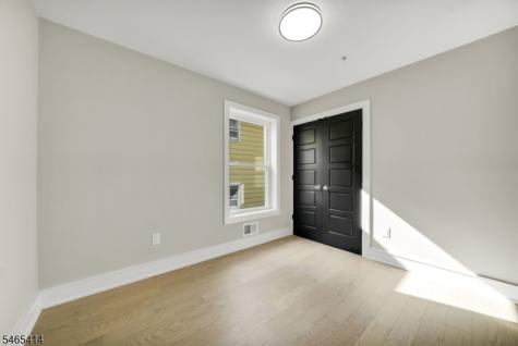 444 3RD Avenue Elizabeth NJ 07206