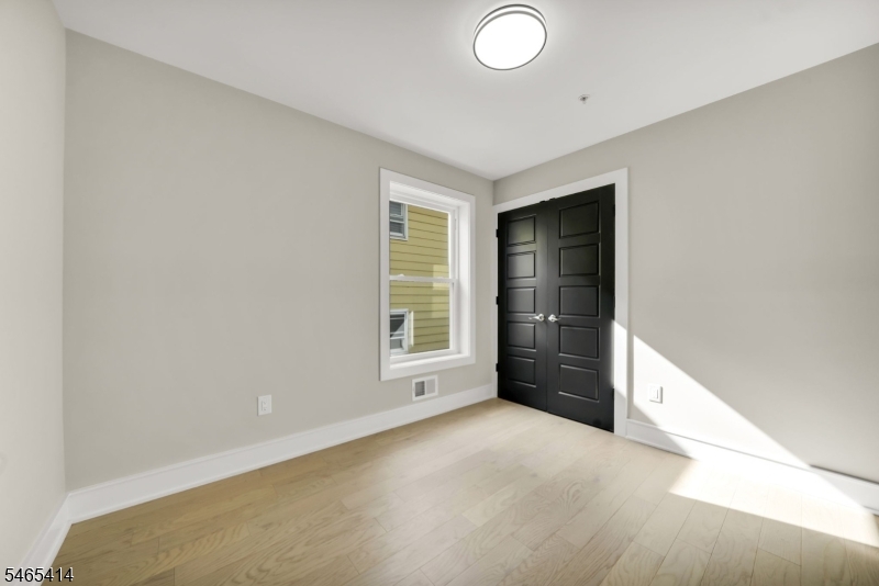 444 3RD Avenue Elizabeth NJ 07206