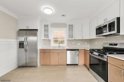 444 3RD Avenue Elizabeth NJ 07206