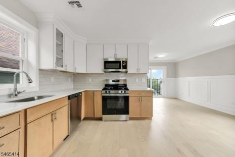 444 3RD Avenue Elizabeth NJ 07206