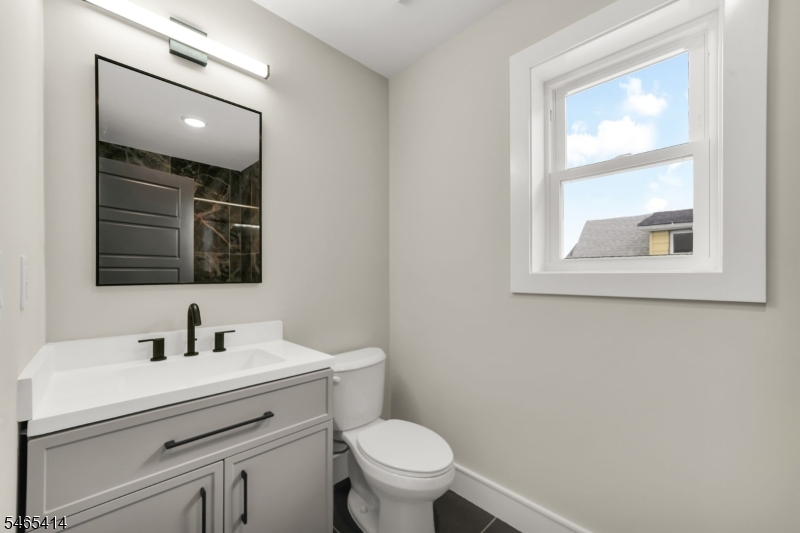 444 3RD Avenue Elizabeth NJ 07206