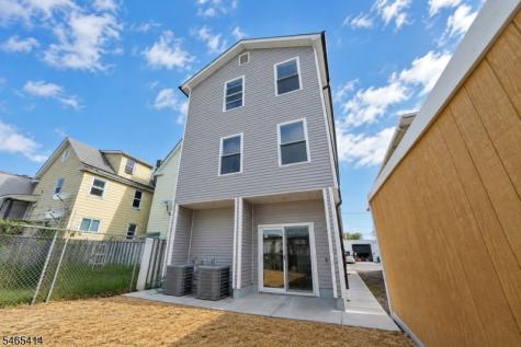 444 3RD Avenue Elizabeth NJ 07206
