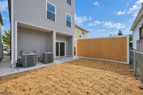444 3RD Avenue Elizabeth NJ 07206