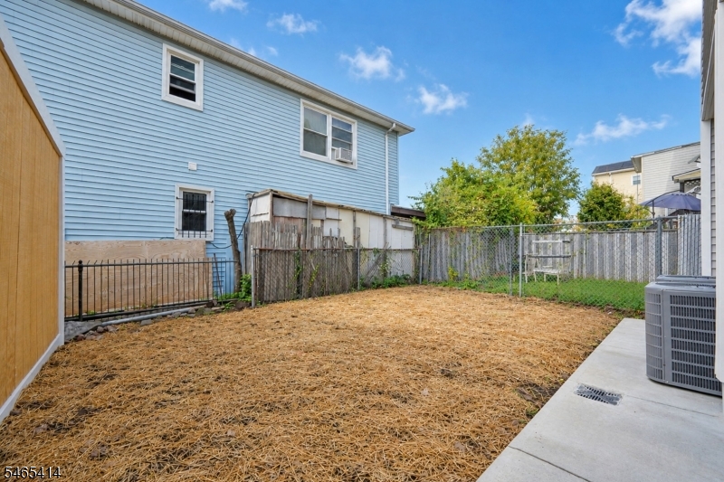 444 3RD Avenue Elizabeth NJ 07206