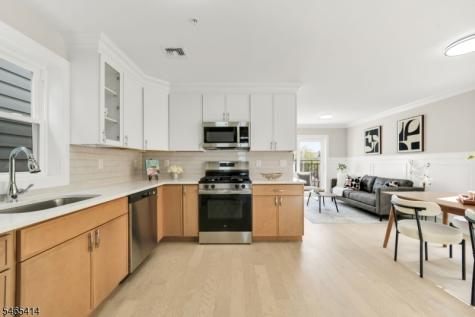 444 3RD Avenue Elizabeth NJ 07206