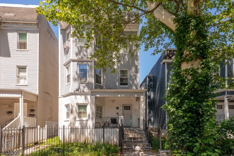 77 S 16th Street East Orange NJ 07018