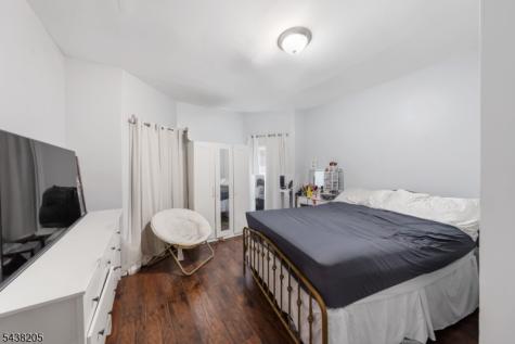 77 S 16th Street East Orange NJ 07018