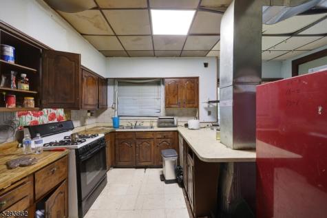 132 S Munn Avenue East Orange NJ 07018