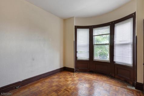 132 S Munn Avenue East Orange NJ 07018
