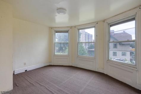 132 S Munn Avenue East Orange NJ 07018