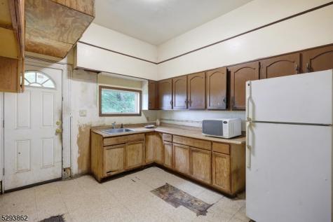 132 S Munn Avenue East Orange NJ 07018