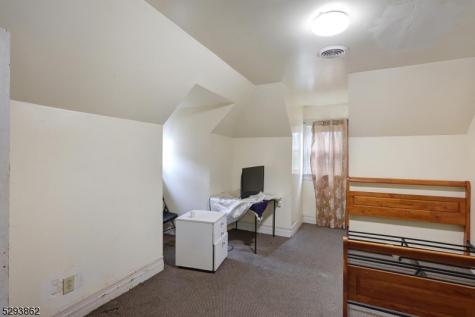 132 S Munn Avenue East Orange NJ 07018