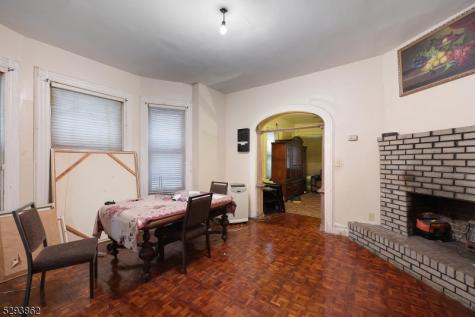 132 S Munn Avenue East Orange NJ 07018