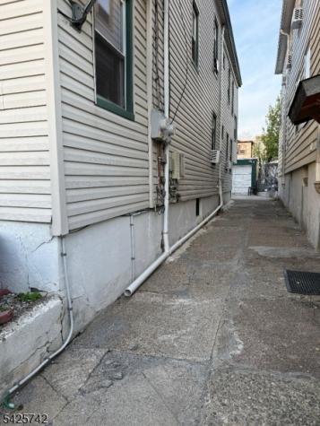 17 Quinn Street Paterson NJ 07501